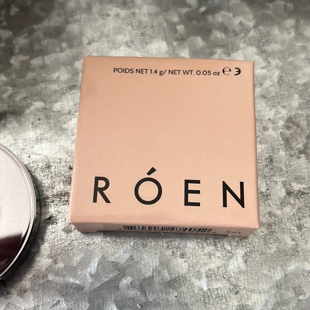 BNIB RÓEN Eyeshadow - Picture 3 of 7